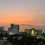 Hill And Super Seaview Condo