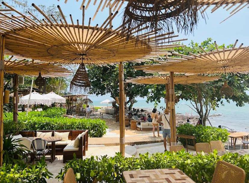 Hill And Super Seaview Apartment Pattaya