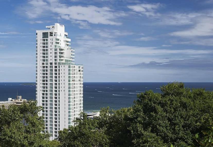 Hill And Super Seaview Apartment Pattaya