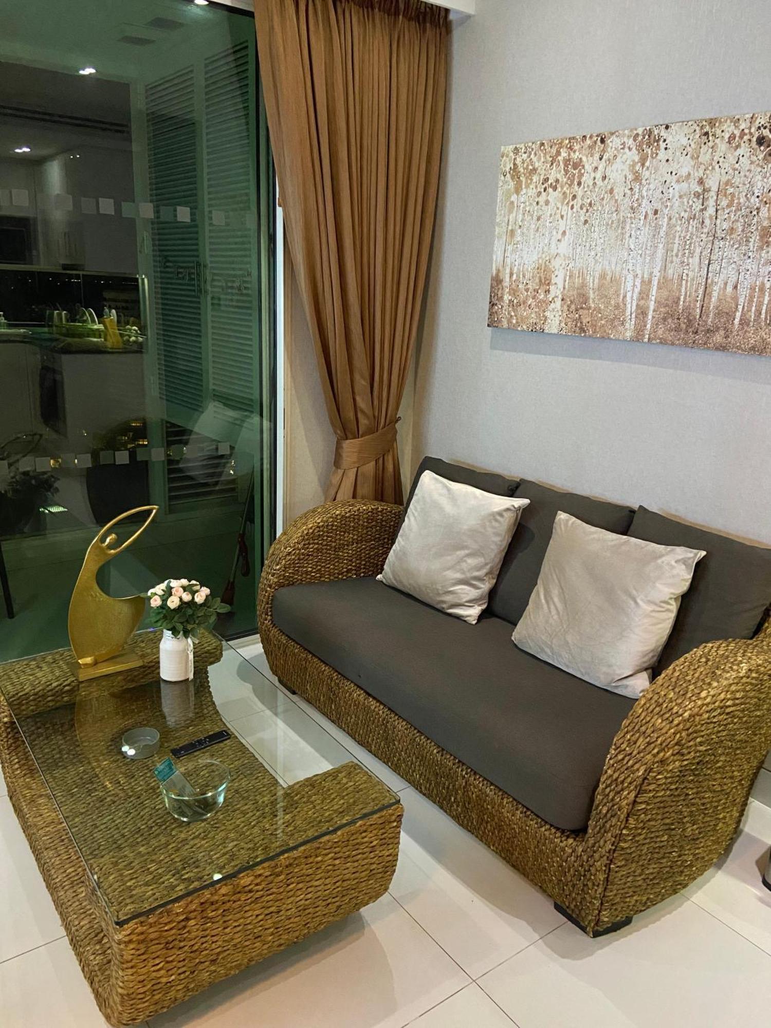 Apartment Hill And Super Seaview Pattaya