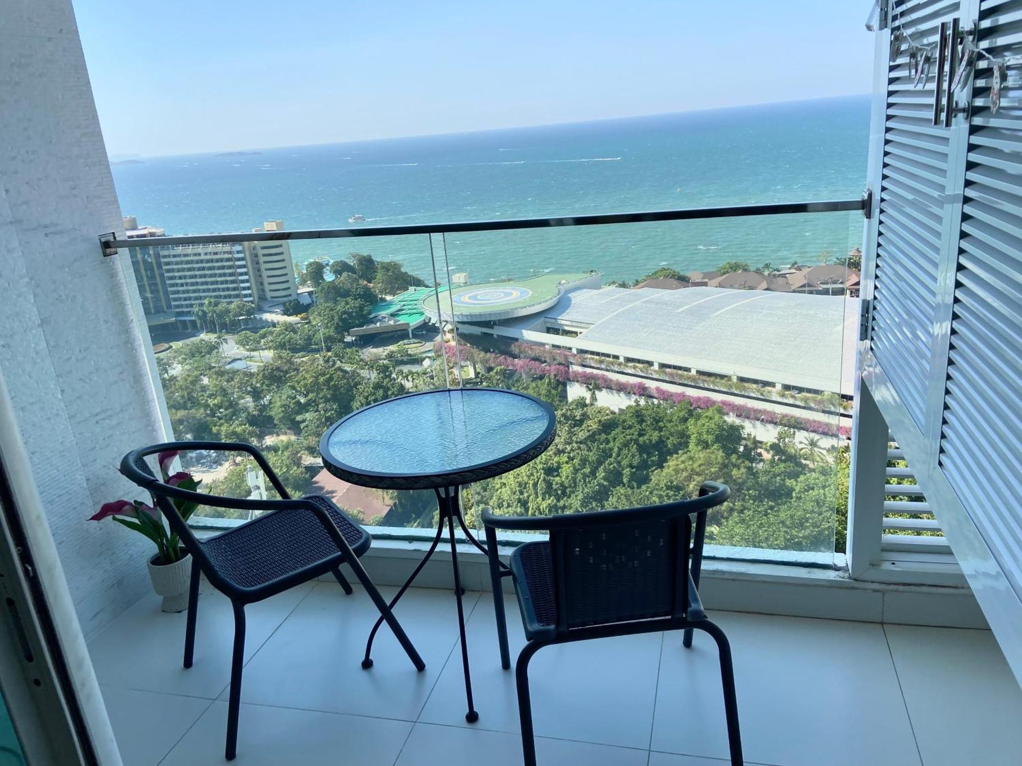 Apartment Hill And Super Seaview Pattaya
