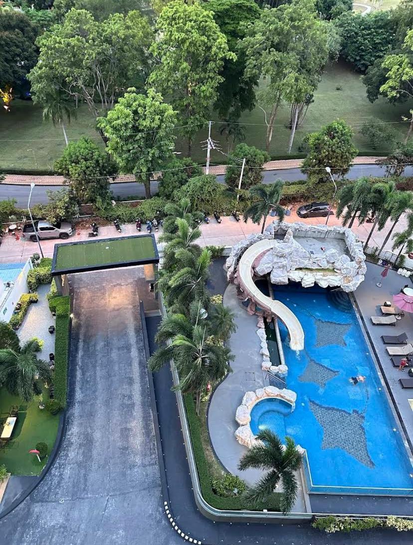 Hill And Super Seaview Apartment Pattaya